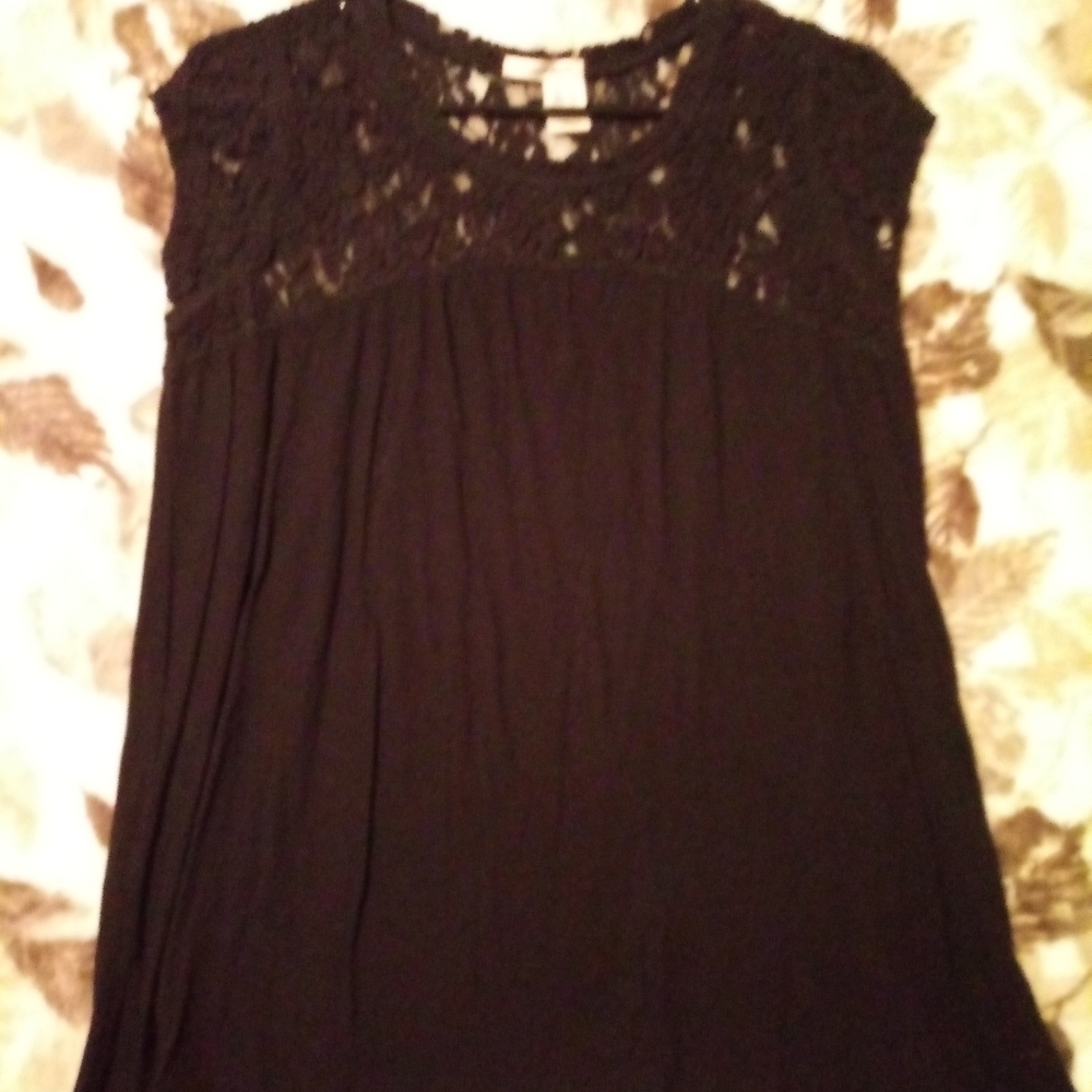 DKNY shirt